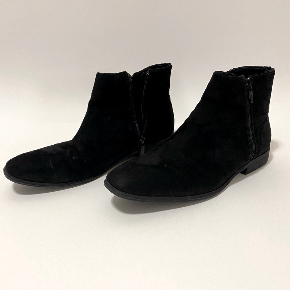 Calvin Klein Chelsea boot black suede. Mens 9.5
